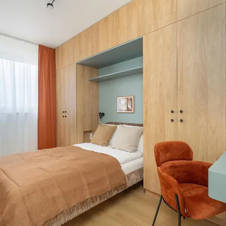 Unique 2-bedroom On The 10th Floor With Free Garage By Renters Lägenhet