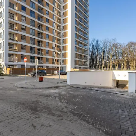 Unique 2-bedroom On The 10th Floor With Free Garage By Renters * Poznań