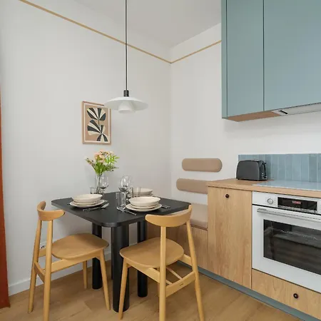 Apartment Unique 2-bedroom On The 10th Floor With Free Garage By Renters